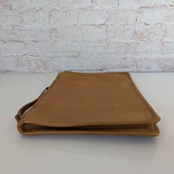 Coach New York 70s slim clutch or document portfolio in British Tan leather - Picture 9 of 11